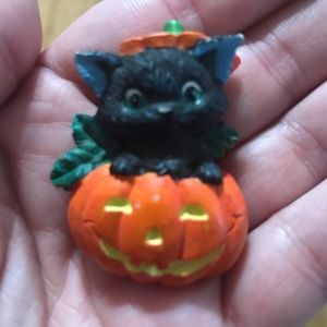 Halloween pin